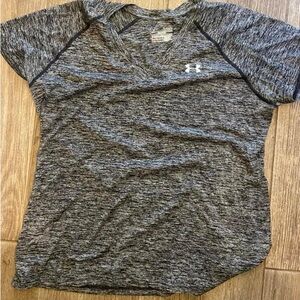 Women’s XL Under Armor Tee